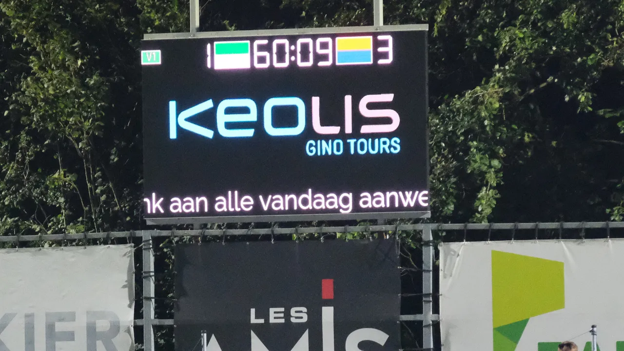 Het LED scoreboard in actie tijdens een match.